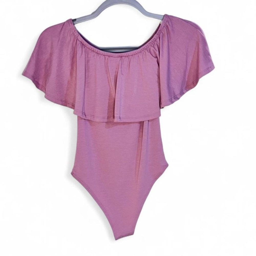 ZENANA Premium Pink Ruffle Off the Shoulder Bodysuit - Size Small- NWO